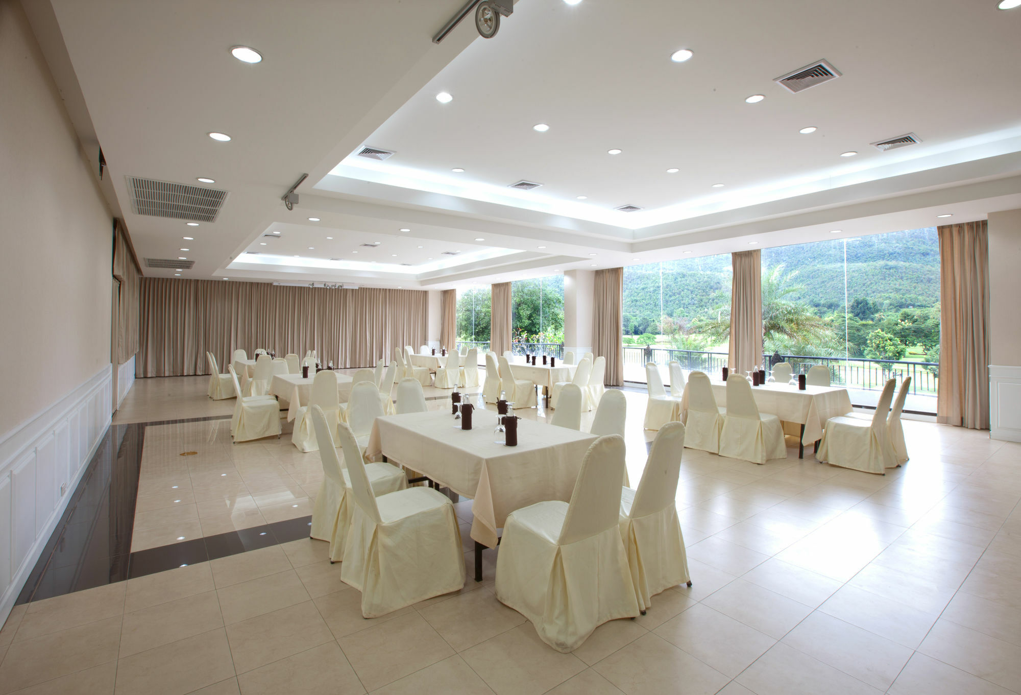 Alpine Golf Resort Chiang Mai Ban Huai Sai Nua Exterior foto