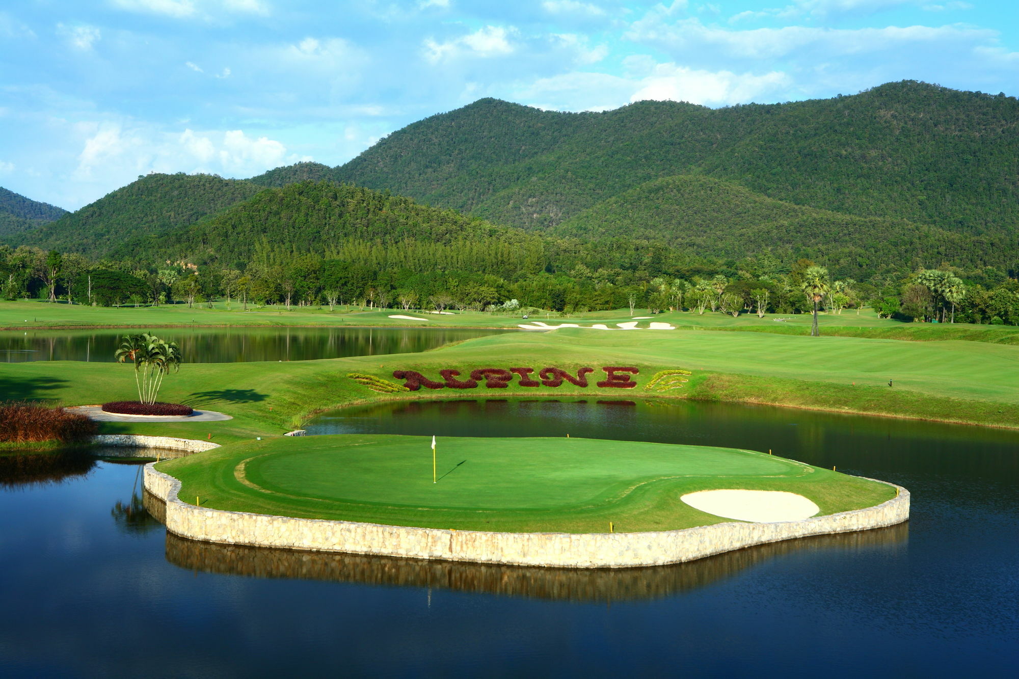 Alpine Golf Resort Chiang Mai Ban Huai Sai Nua Exterior foto